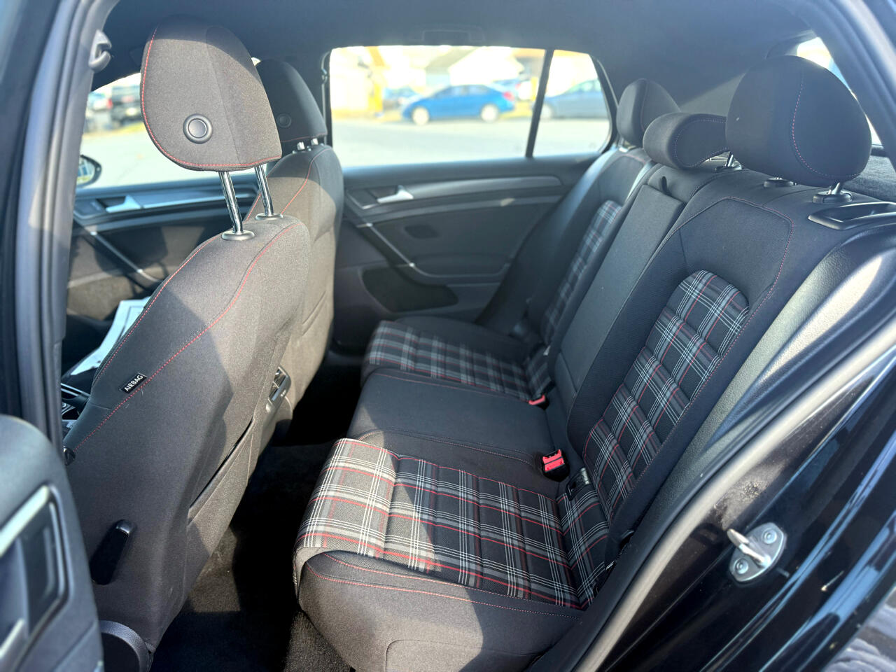 Volkswagen Golf GTI SE 6M 4-Door 2018