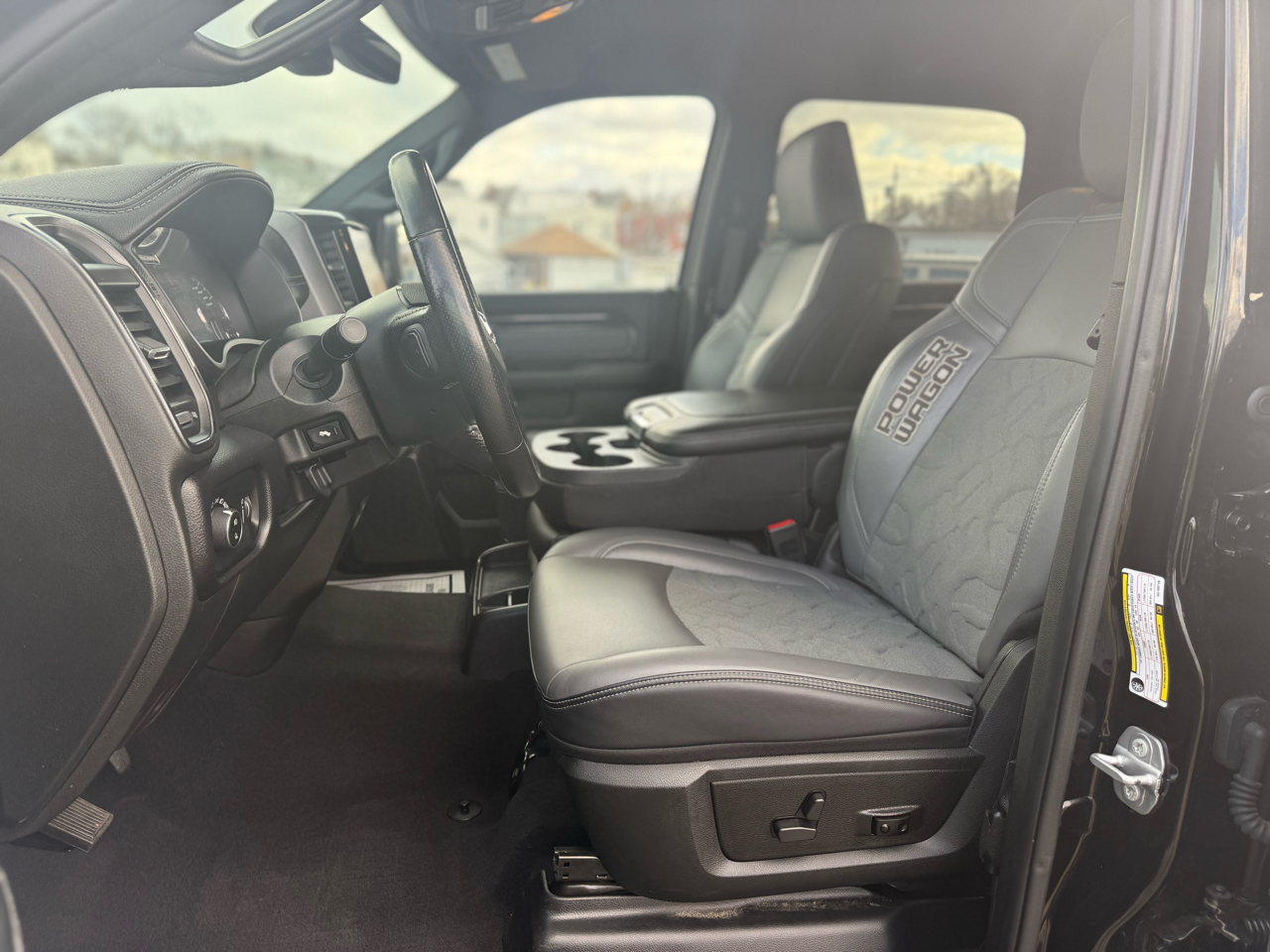 RAM 2500 Power Wagon Crew Cab SWB 4WD 2022