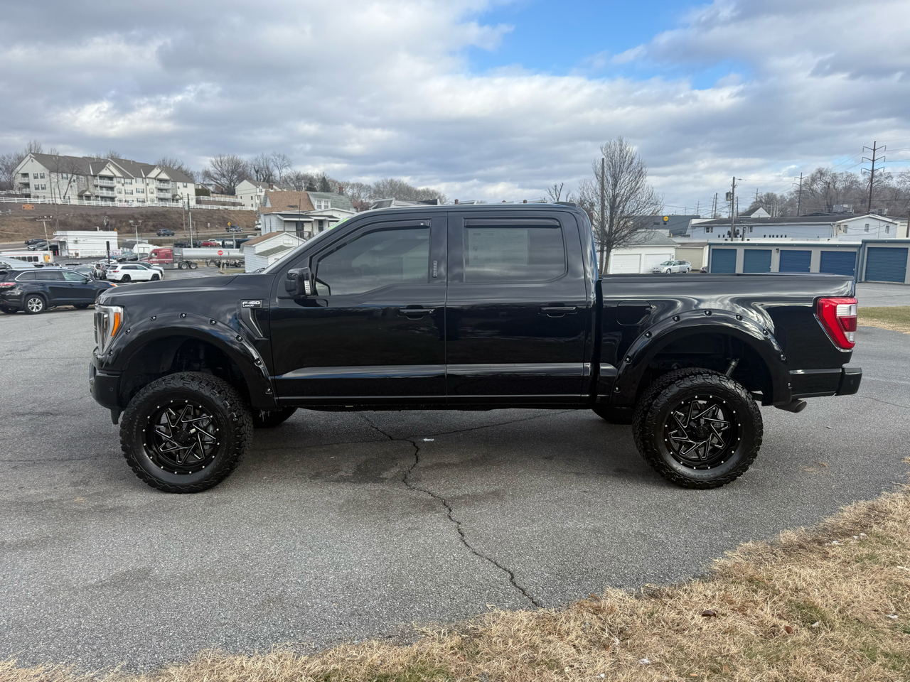 Ford F-150 SuperCrew 150" Lariat 4WD 2022