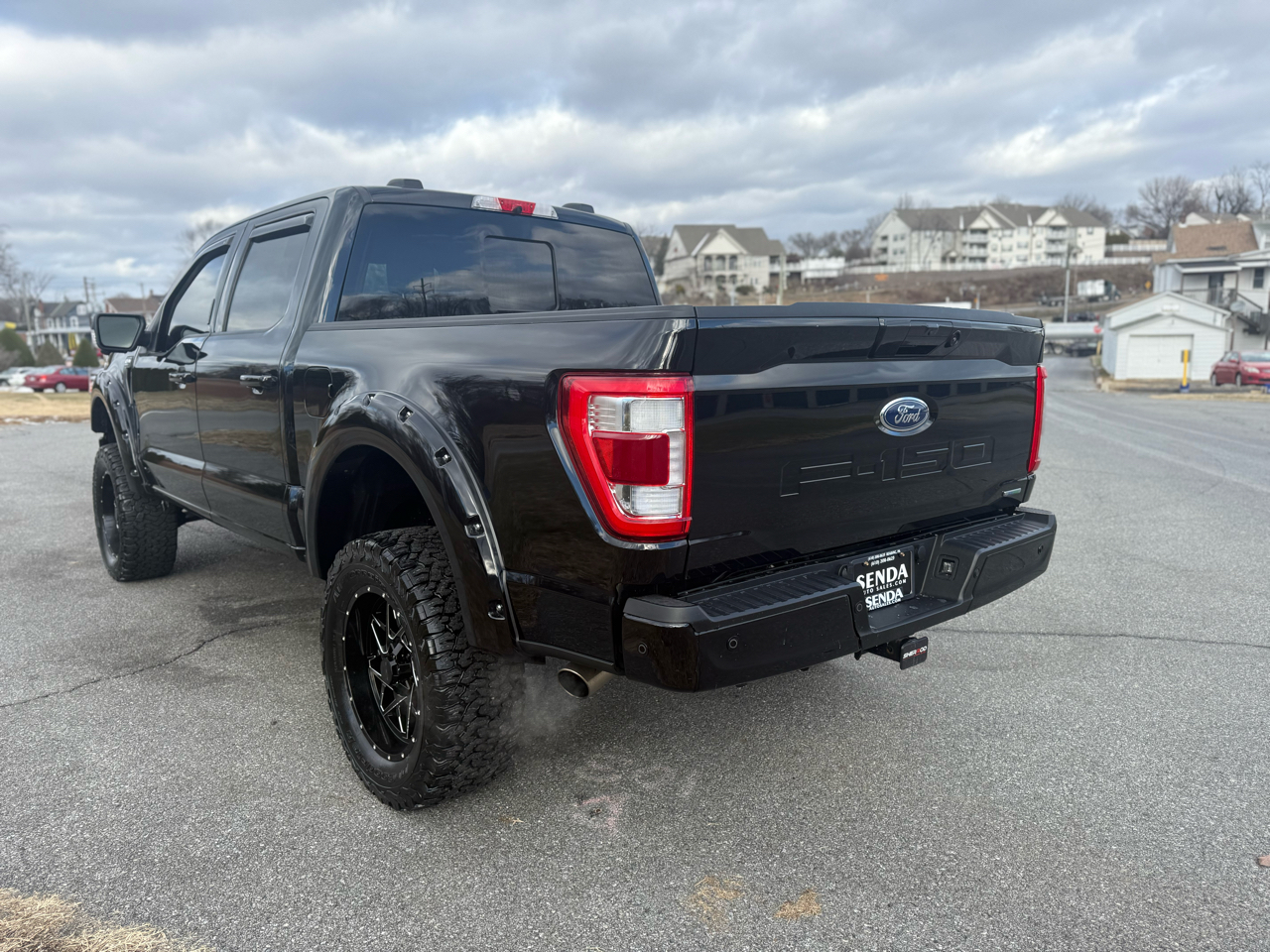Ford F-150 SuperCrew 150" Lariat 4WD 2022