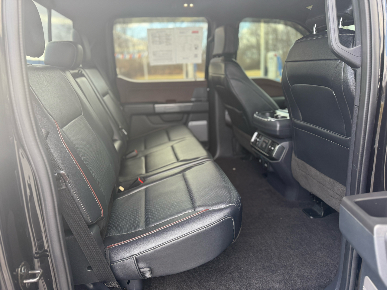 Ford F-150 SuperCrew 150" Lariat 4WD 2022