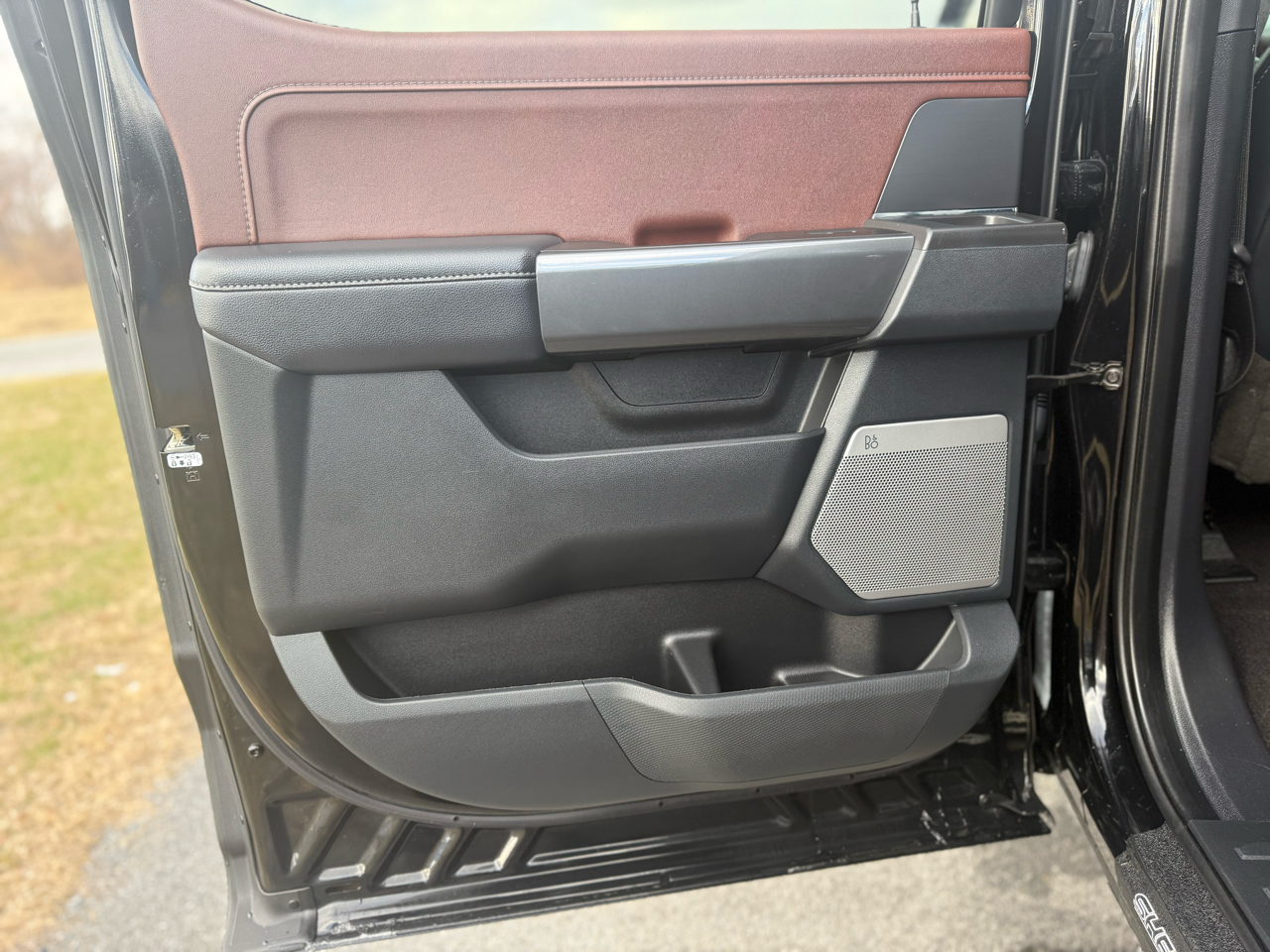 Ford F-150 SuperCrew 150" Lariat 4WD 2022