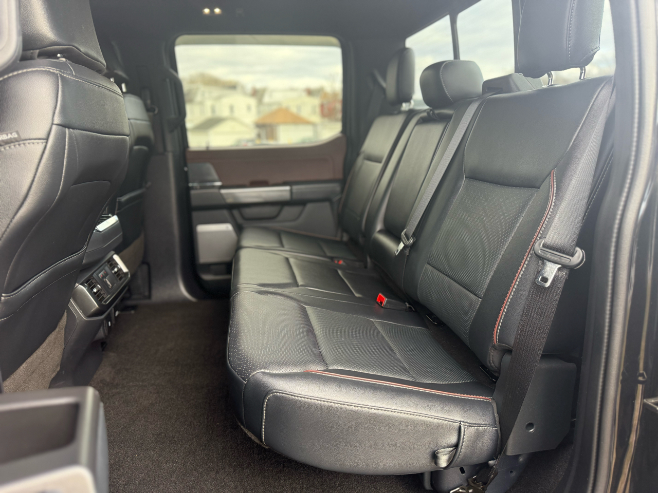 Ford F-150 SuperCrew 150" Lariat 4WD 2022