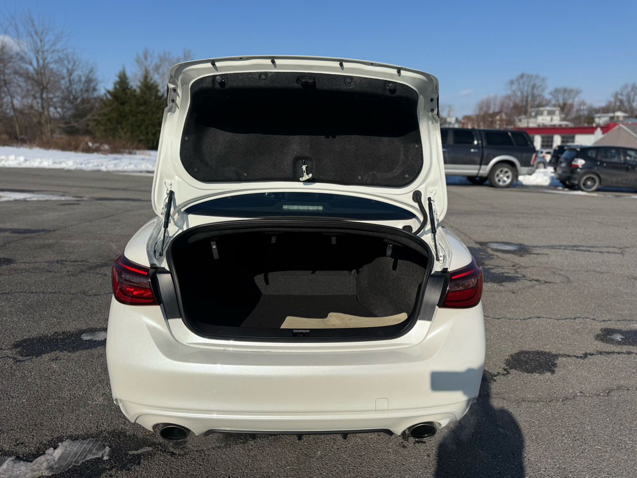 Infiniti Q50 3.0t LUXE AWD 2019