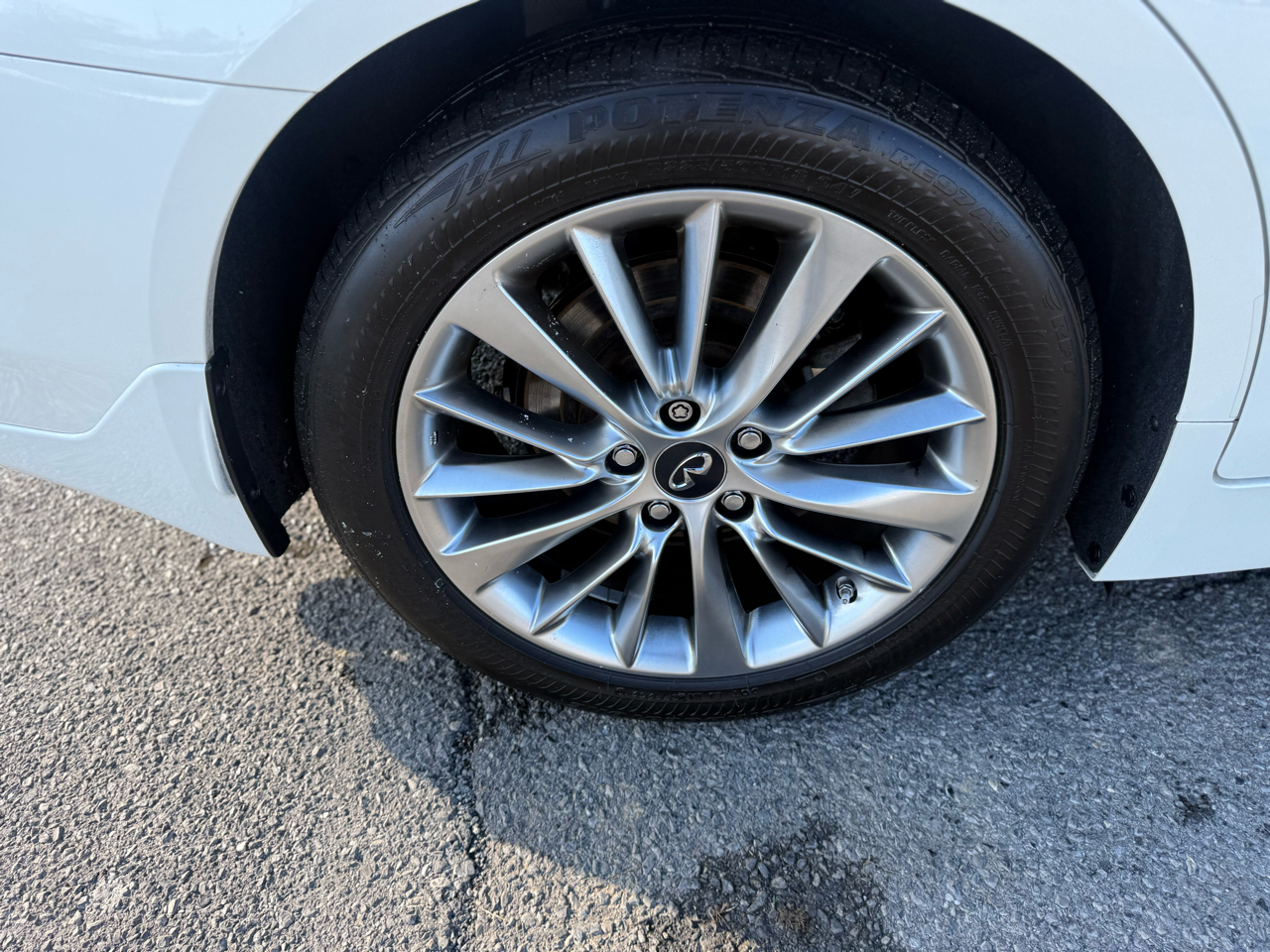 Infiniti Q50 3.0t LUXE AWD 2019