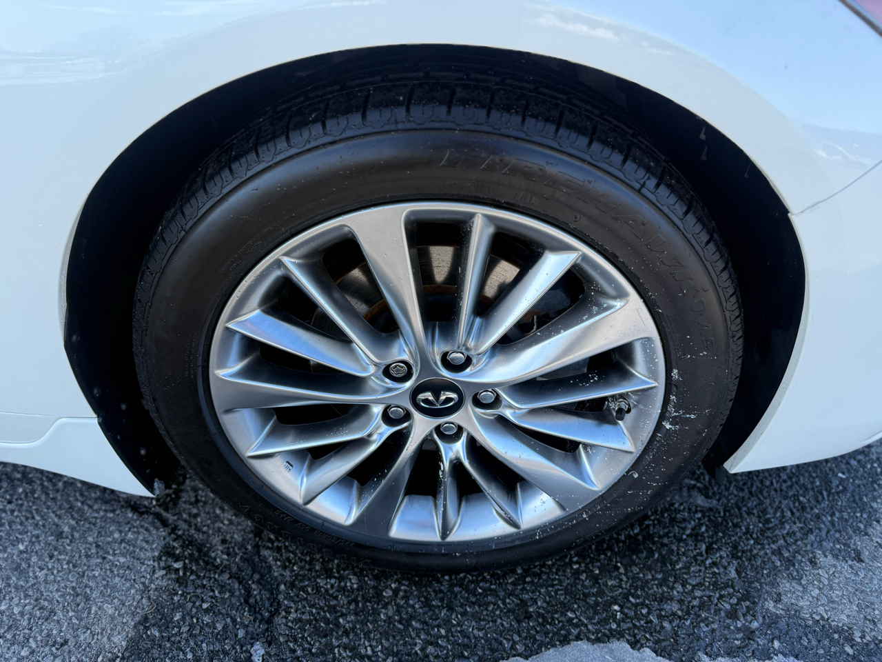 Infiniti Q50 3.0t LUXE AWD 2019