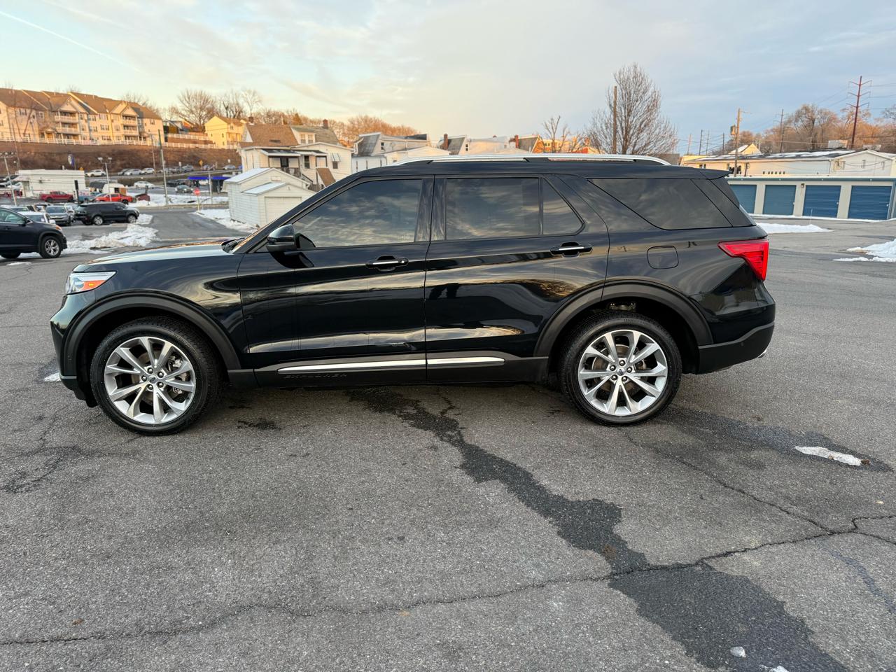 Ford Explorer Platinum AWD 2021