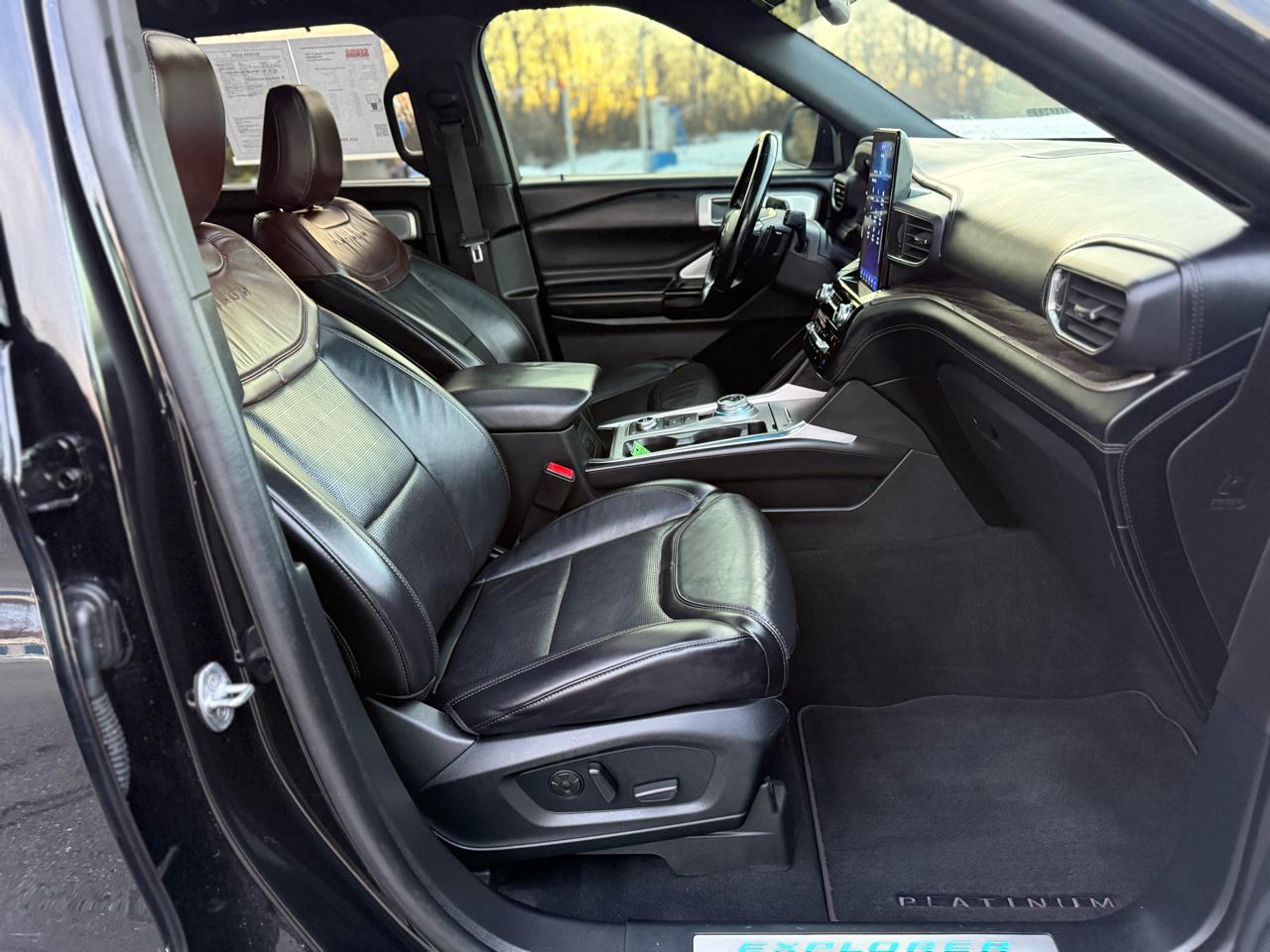 Ford Explorer Platinum AWD 2021