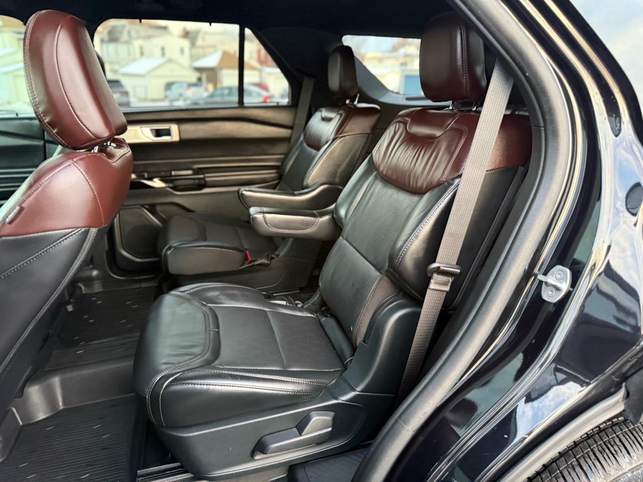 Ford Explorer Platinum AWD 2021