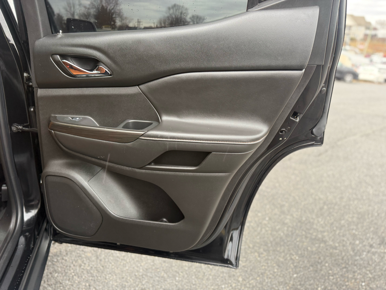 GMC Acadia All Terrain 2 AWD 2017