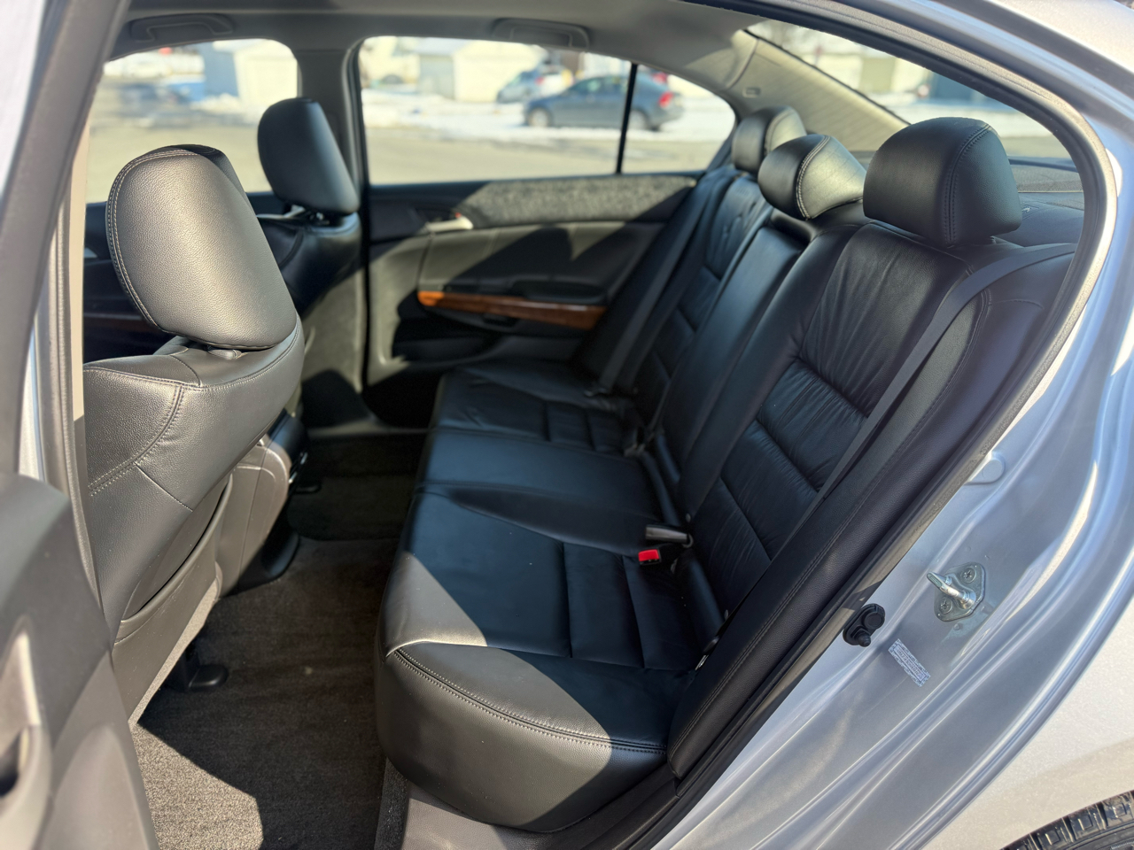 Honda Accord EX-L V-6 Sedan AT 2011