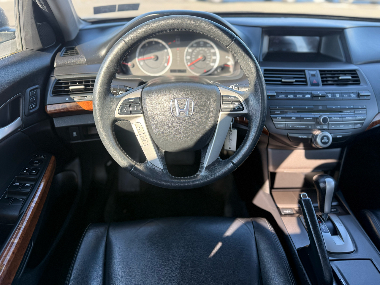 Honda Accord EX-L V-6 Sedan AT 2011