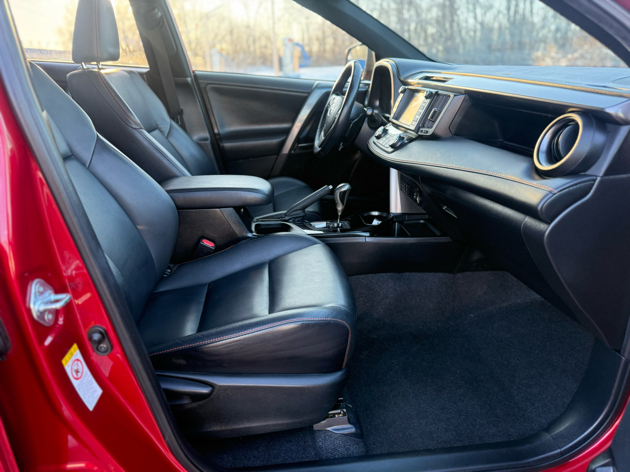 Toyota RAV4 SE 4WD 2016