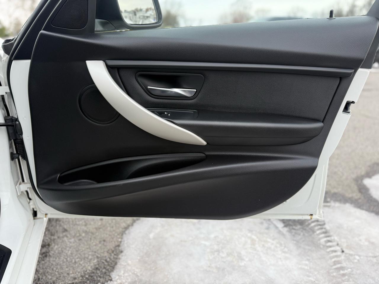 BMW 3-Series 320i xDrive Sedan 2018