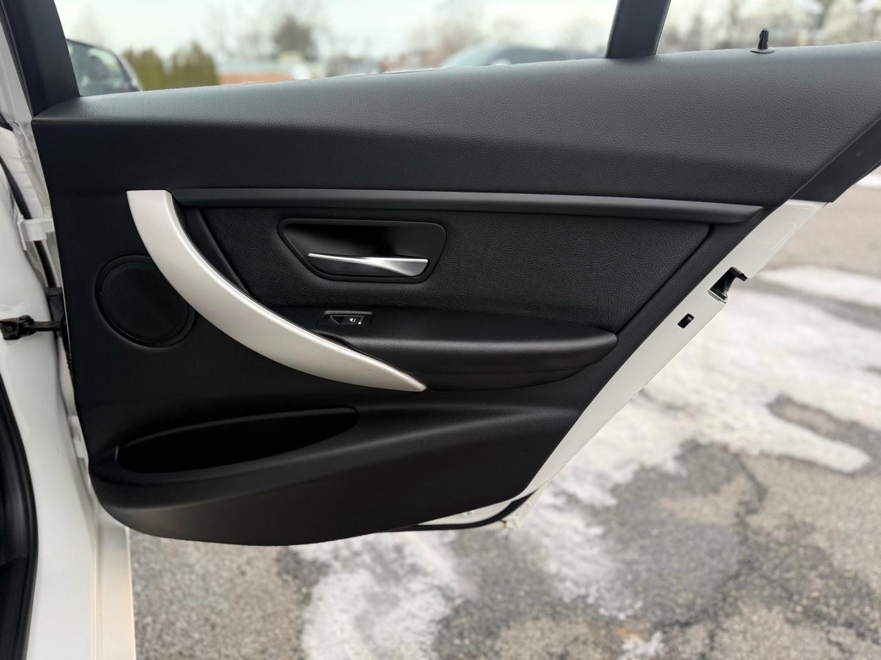 BMW 3-Series 320i xDrive Sedan 2018