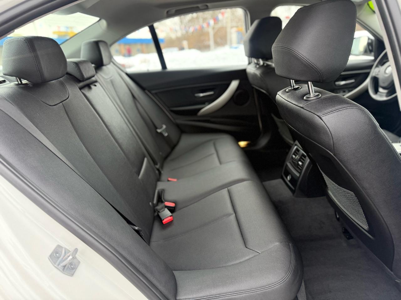 BMW 3-Series 320i xDrive Sedan 2018