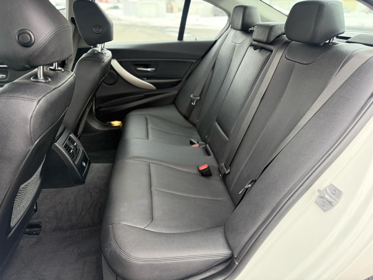 BMW 3-Series 320i xDrive Sedan 2018