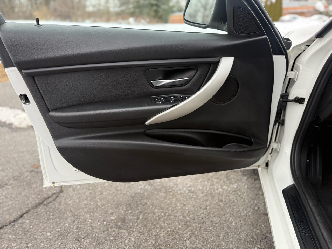 BMW 3-Series 320i xDrive Sedan 2018