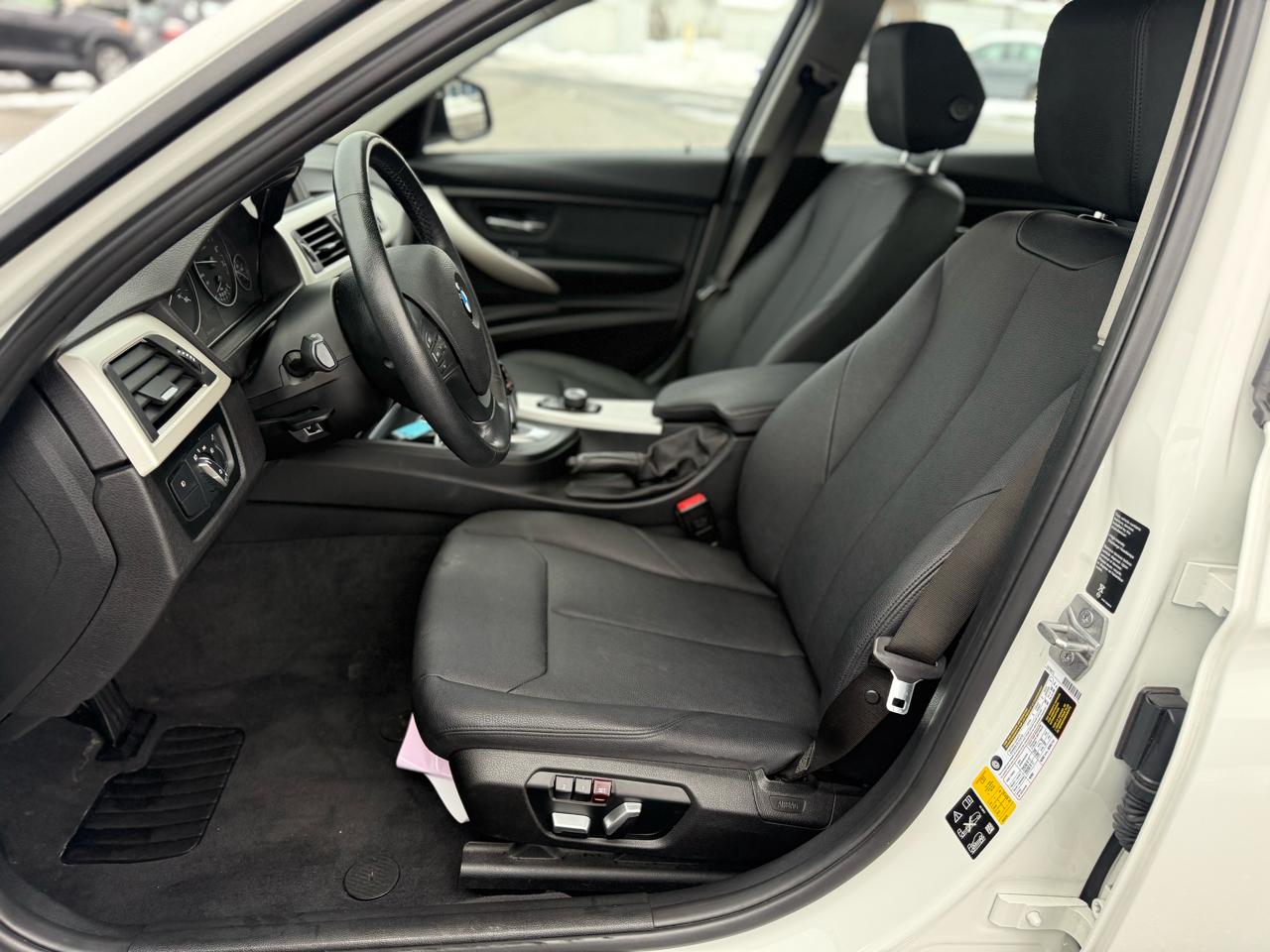 BMW 3-Series 320i xDrive Sedan 2018