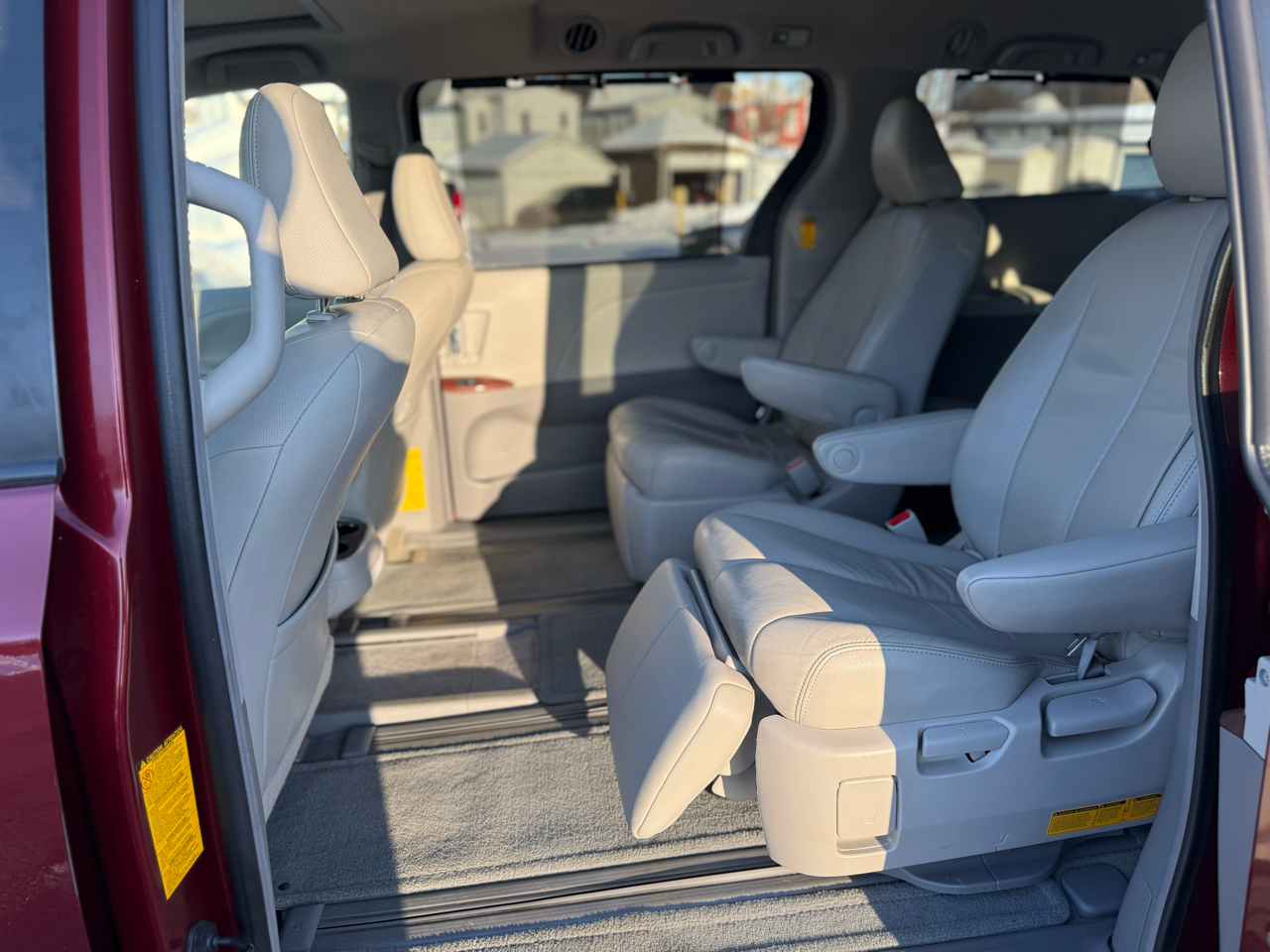 Toyota Sienna Limited AWD 7-Passenger V6 2014