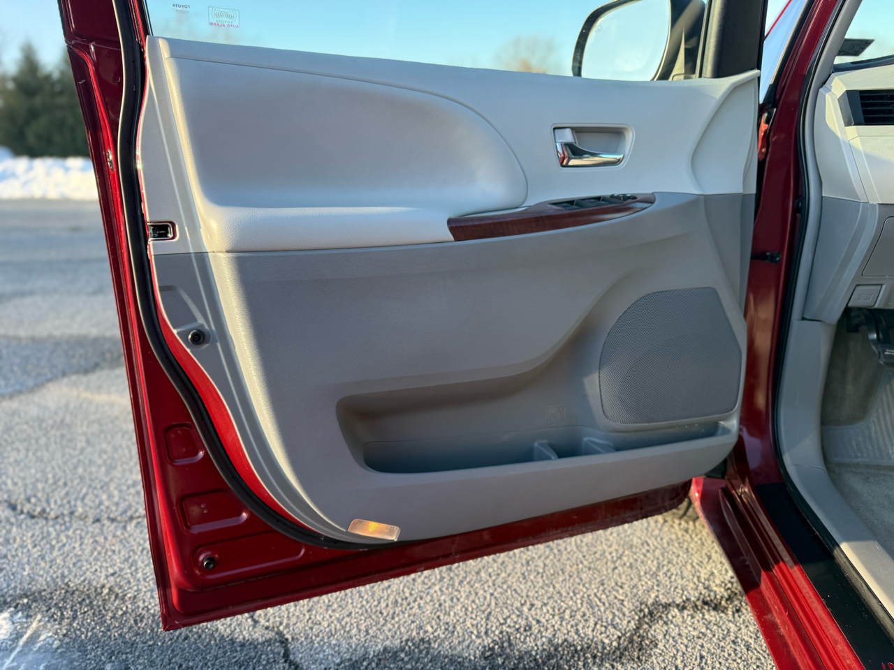 Toyota Sienna Limited AWD 7-Passenger V6 2014