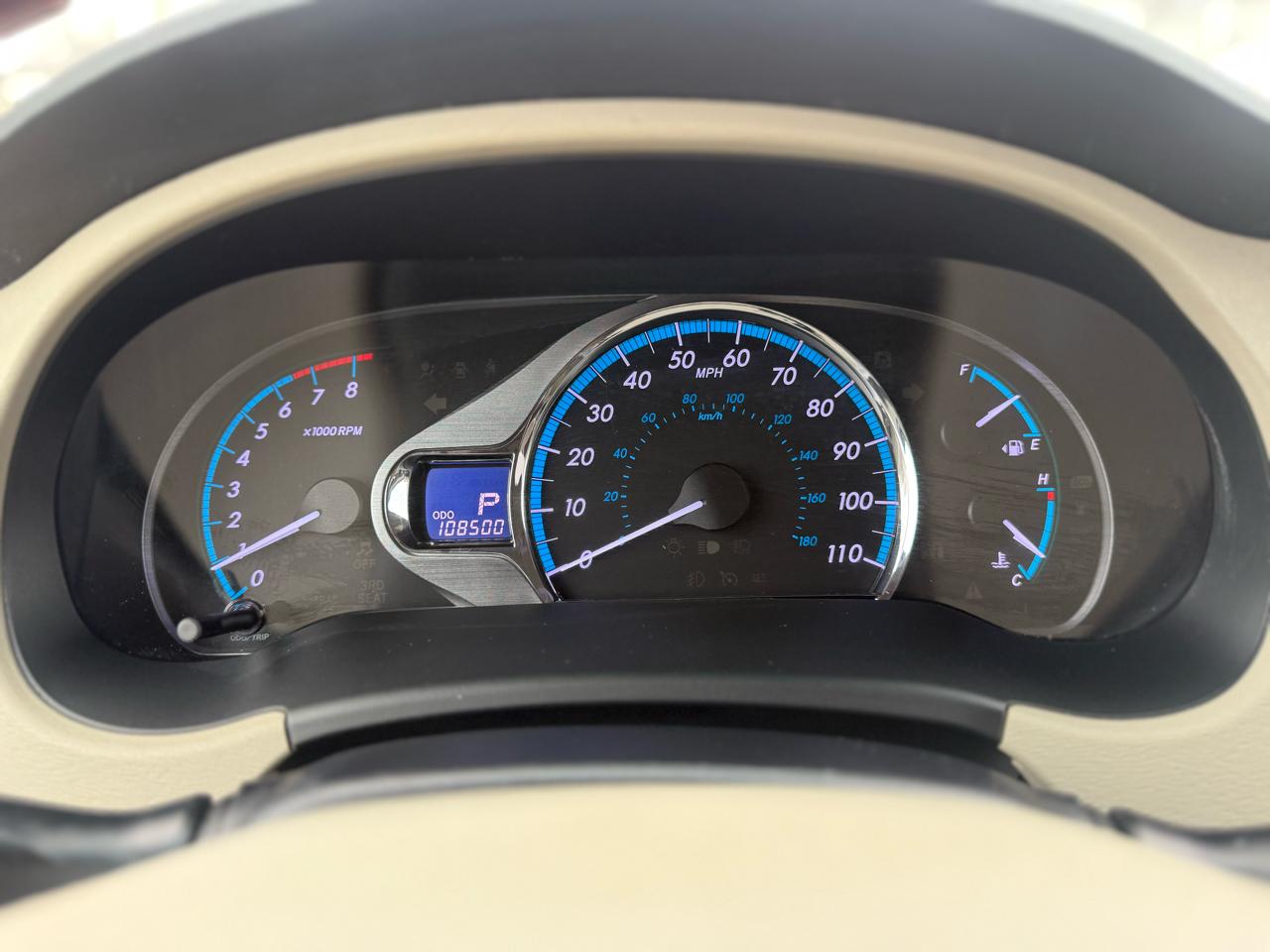 Toyota Sienna Limited 7-Pass V6 2011