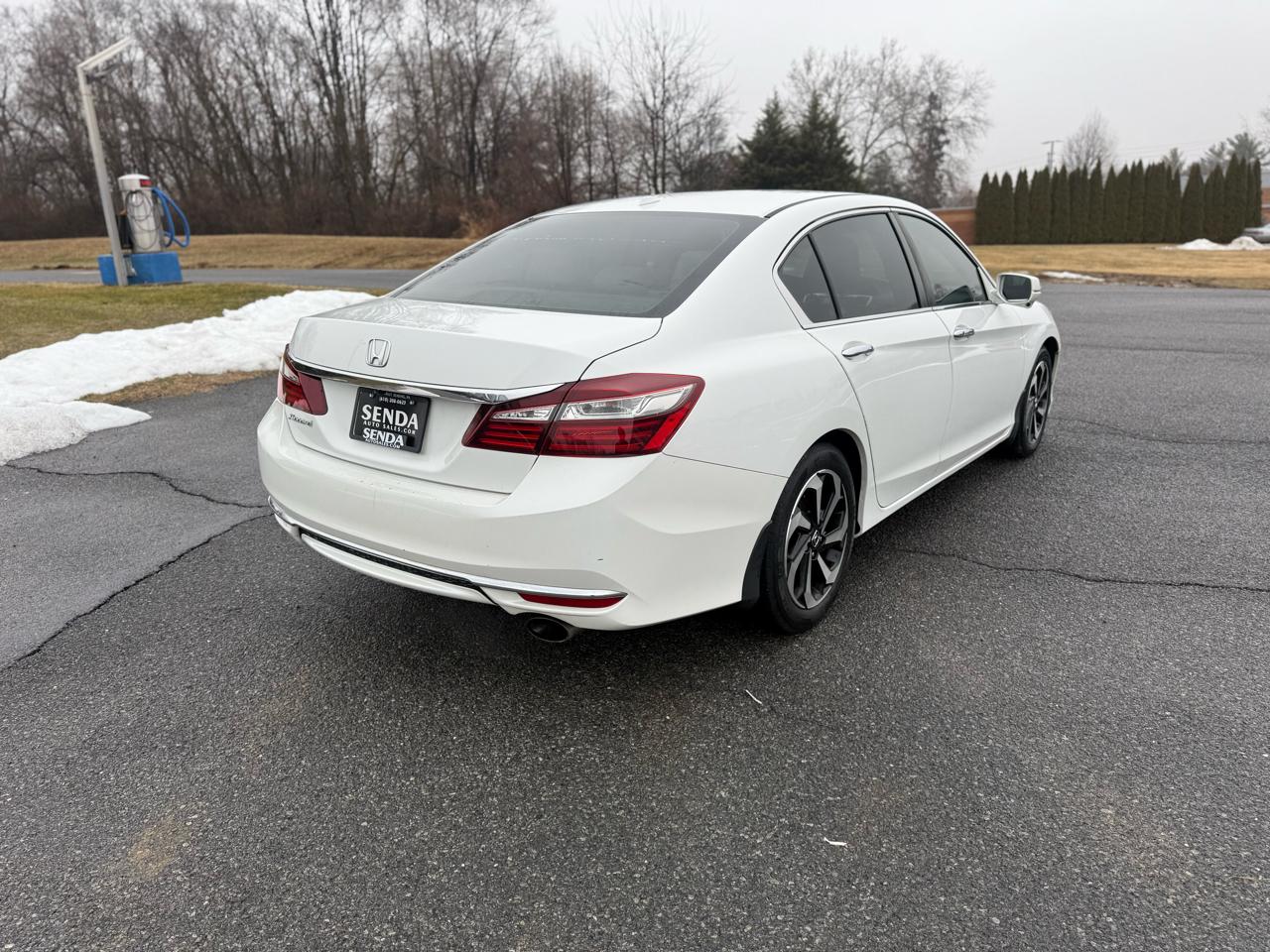 Honda Accord EX-L Sedan CVT w/ Honda Sensing 2016