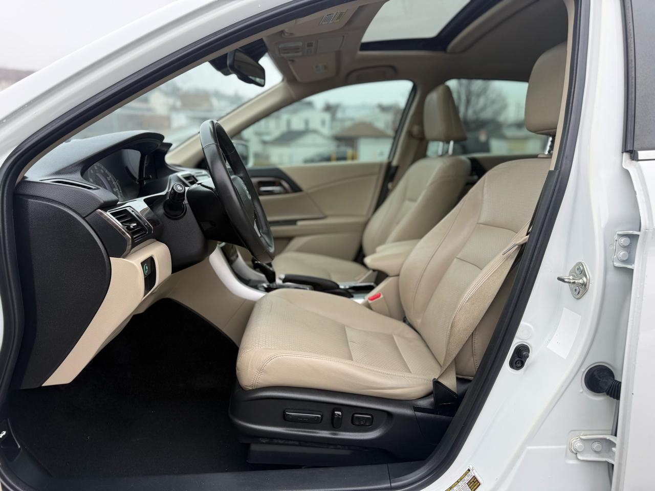 Honda Accord EX-L Sedan CVT w/ Honda Sensing 2016