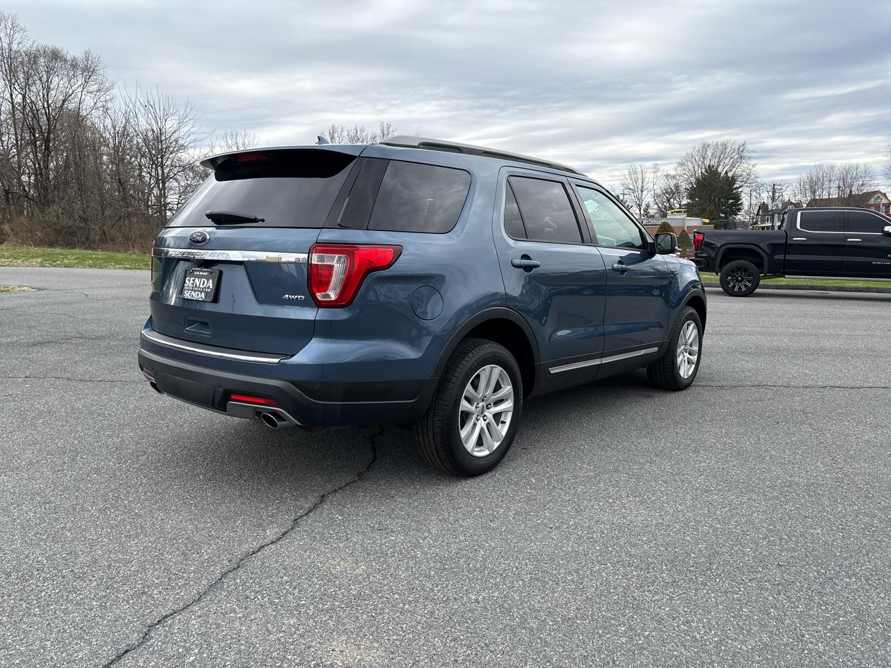 Ford Explorer XLT 4WD 2018