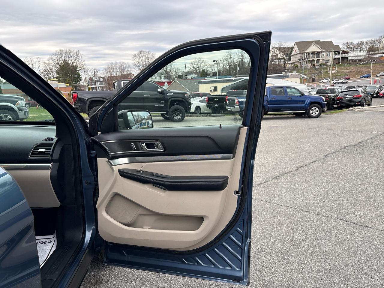 Ford Explorer XLT 4WD 2018