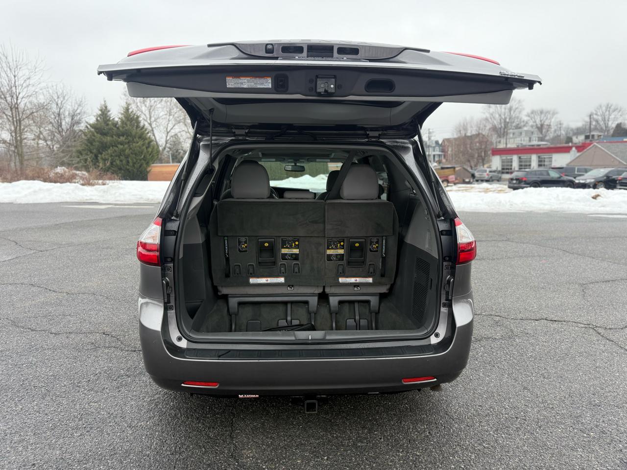 Toyota Sienna XLE 7-Passenger AWD 2017