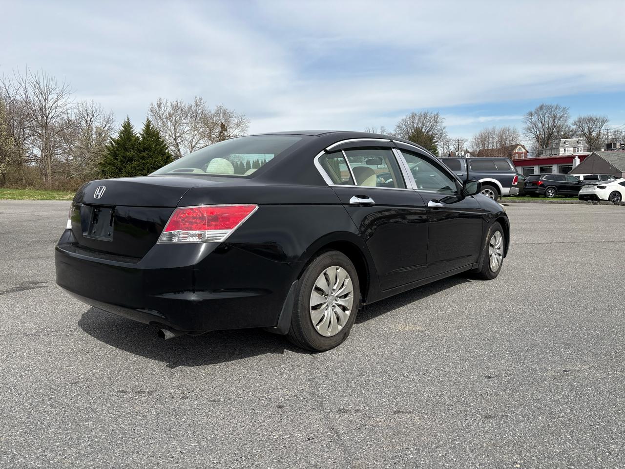 Honda Accord LX sedan AT 2010