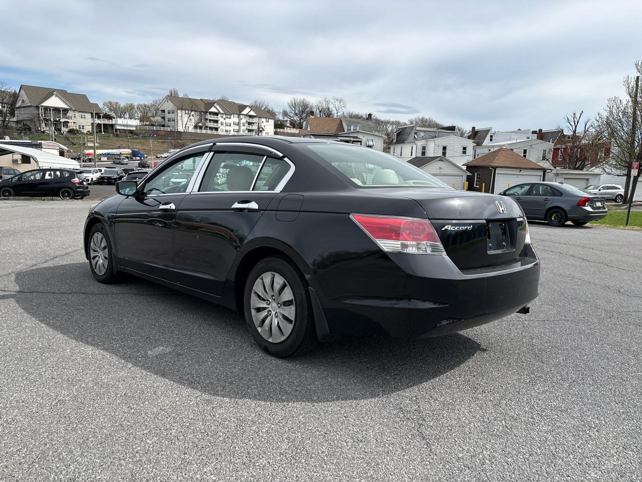 Honda Accord LX sedan AT 2010