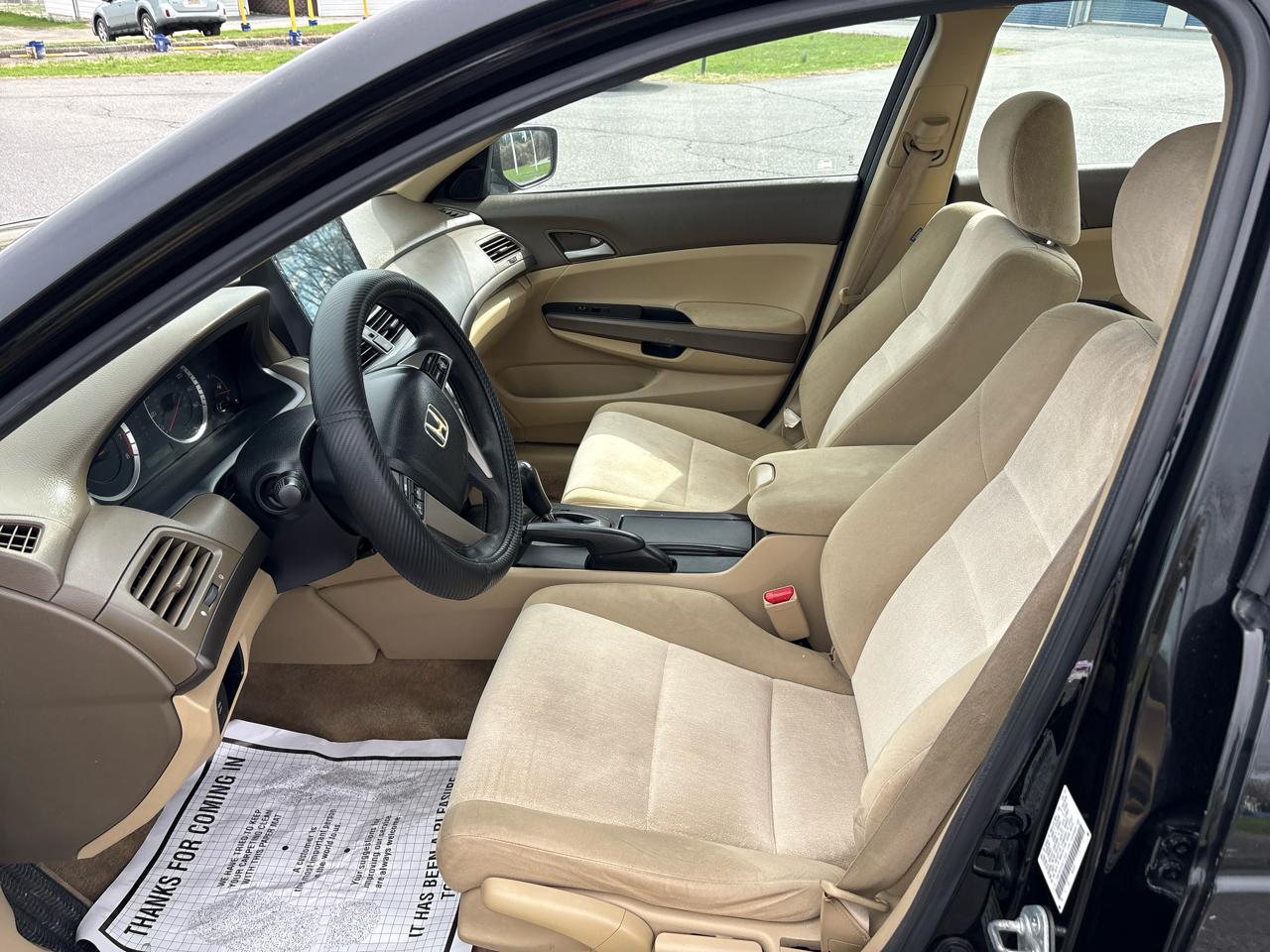 Honda Accord LX sedan AT 2010