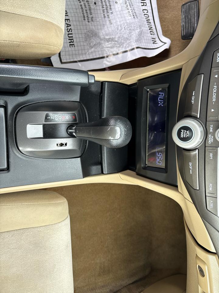 Honda Accord LX sedan AT 2010