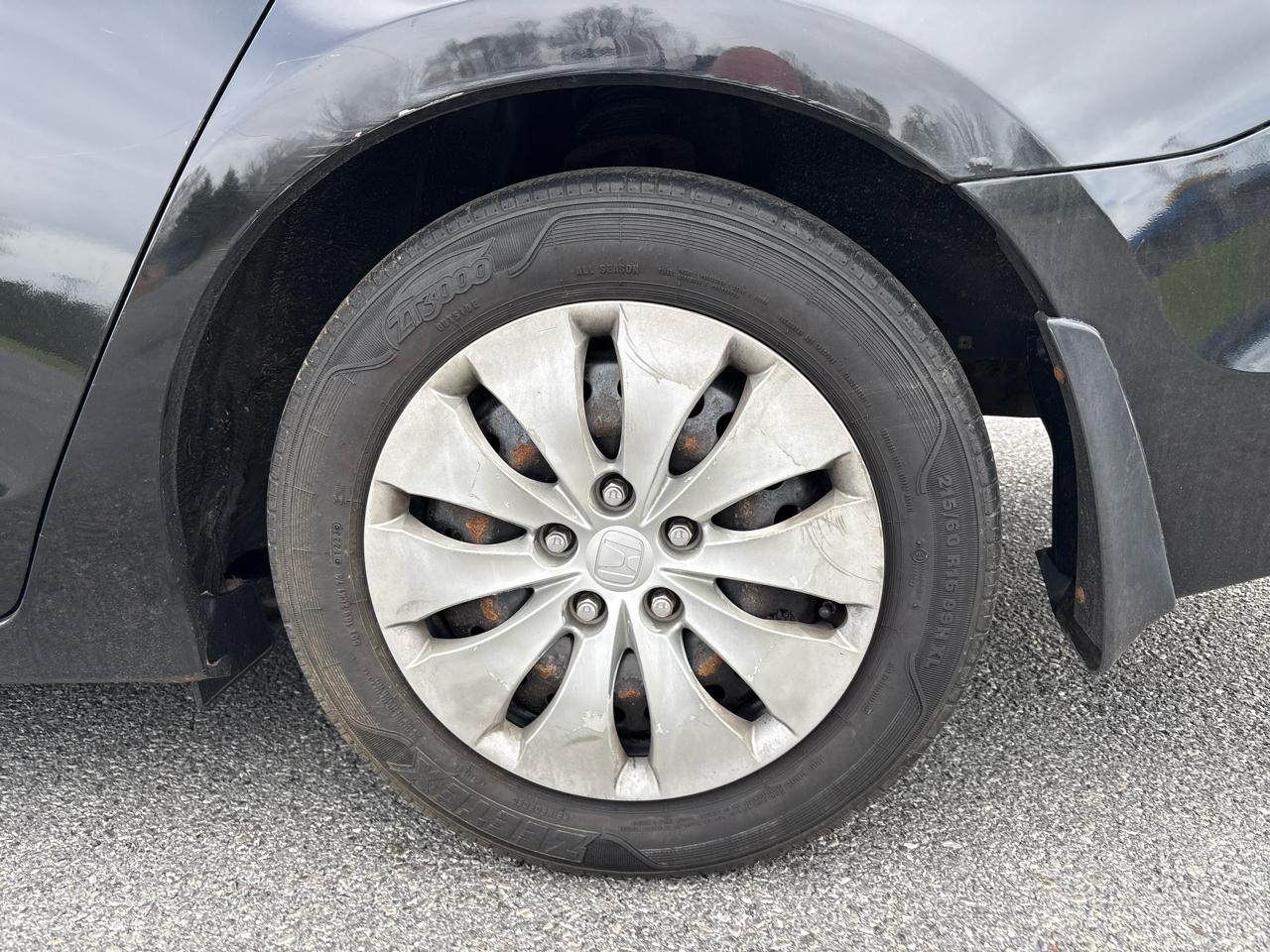 Honda Accord LX sedan AT 2010