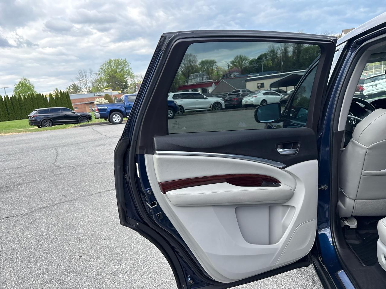 Acura MDX SH-AWD 6-Spd AT w/Tech Package 2014