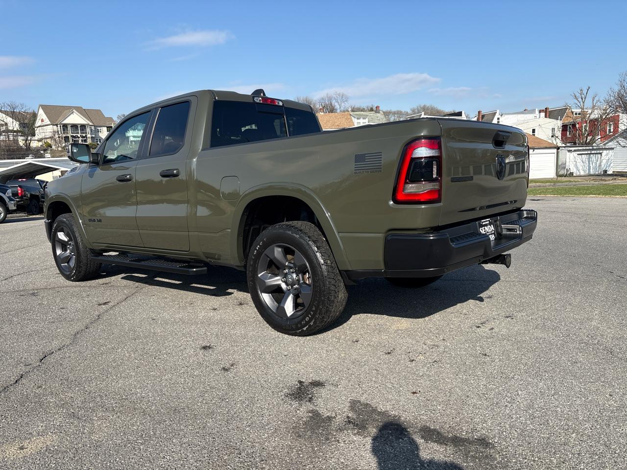 RAM 1500 Big Horn Quad Cab 4WD 2021