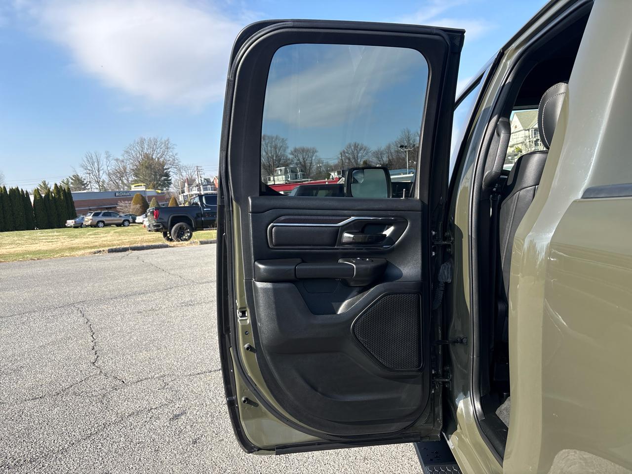 RAM 1500 Big Horn Quad Cab 4WD 2021