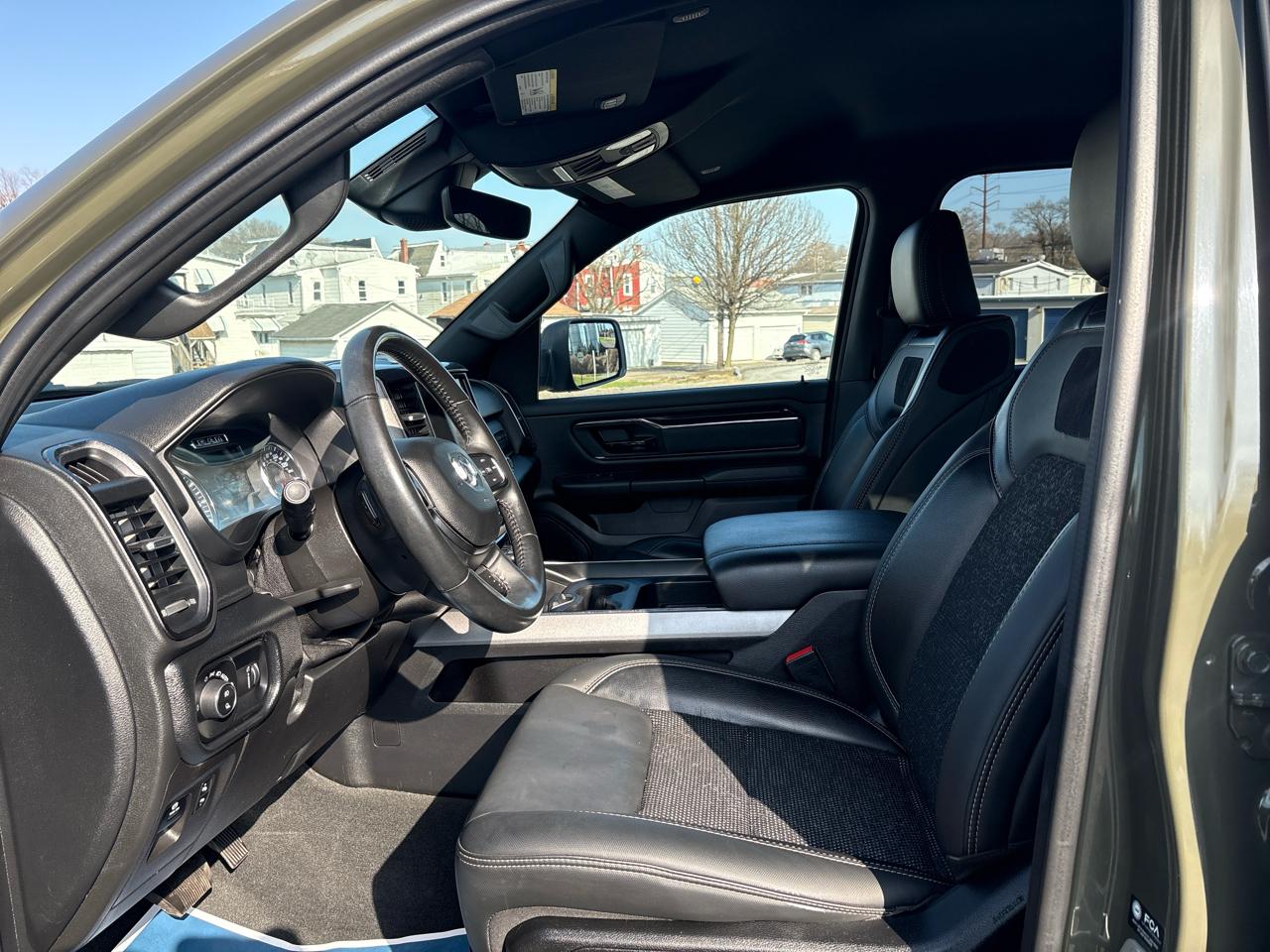 RAM 1500 Big Horn Quad Cab 4WD 2021