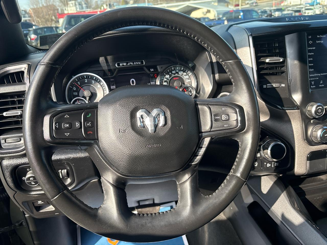 RAM 1500 Big Horn Quad Cab 4WD 2021