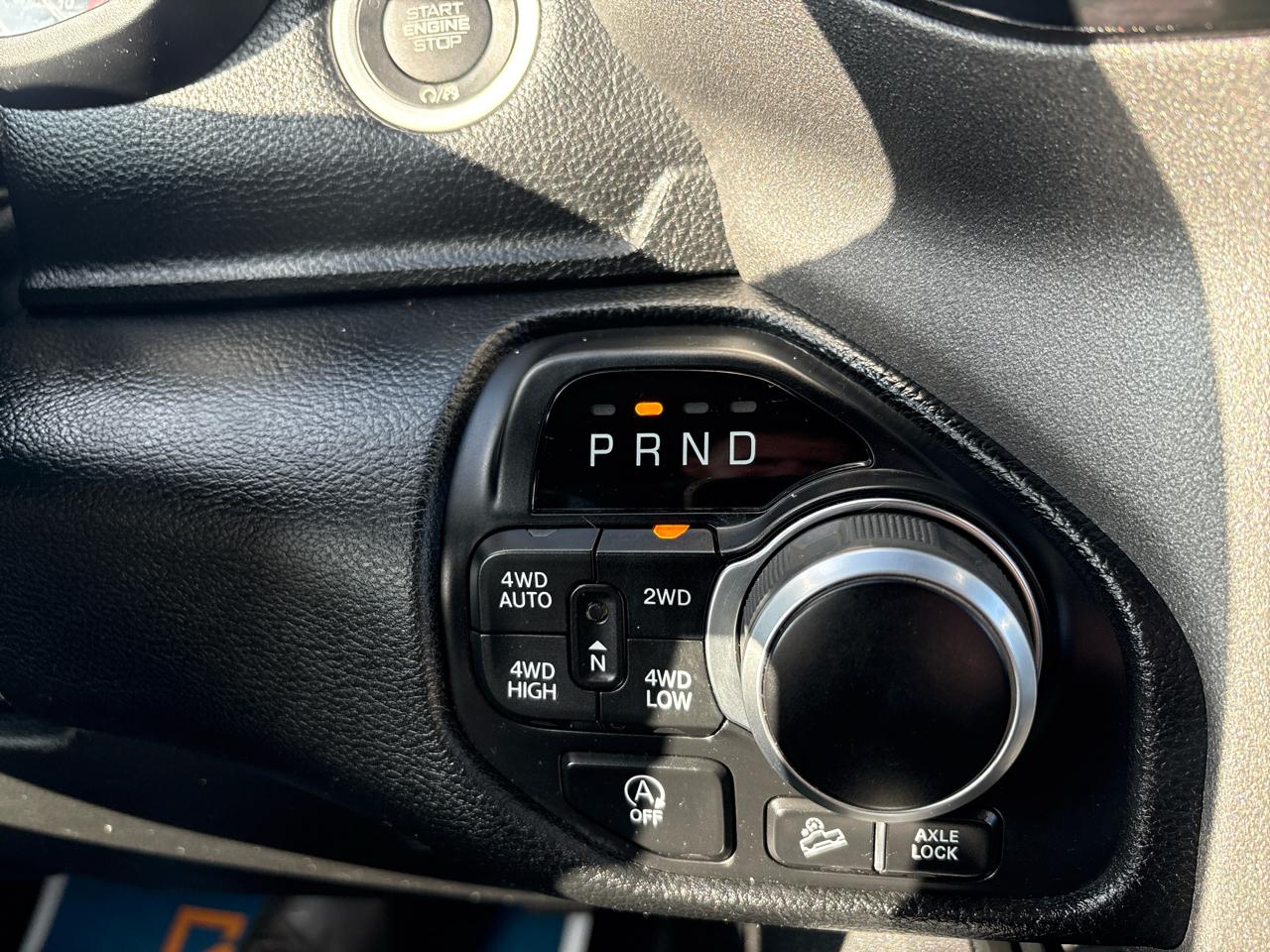 RAM 1500 Big Horn Quad Cab 4WD 2021