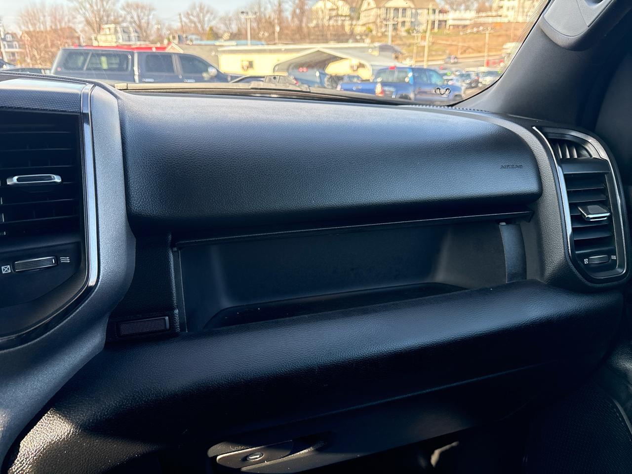 RAM 1500 Big Horn Quad Cab 4WD 2021