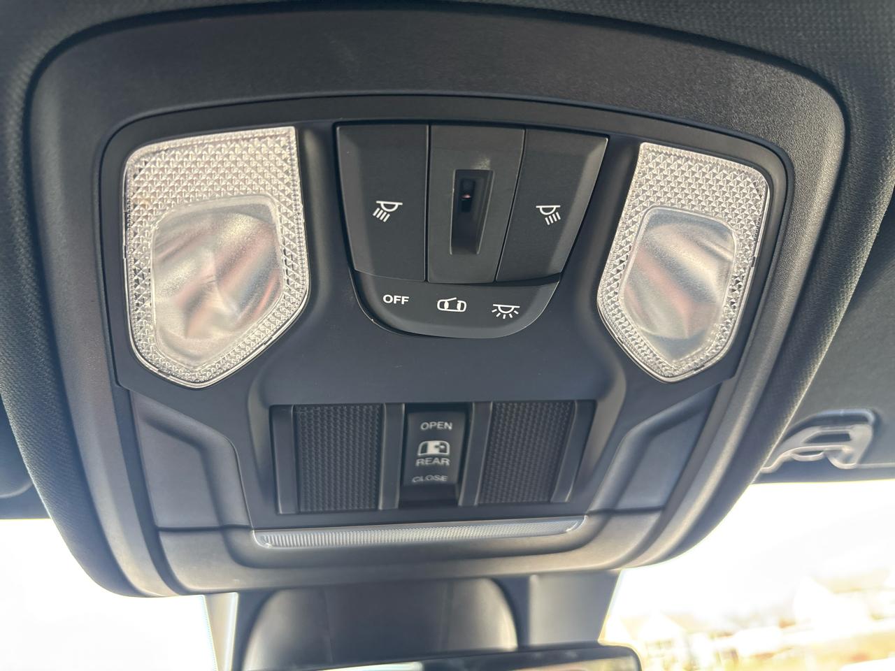 RAM 1500 Big Horn Quad Cab 4WD 2021