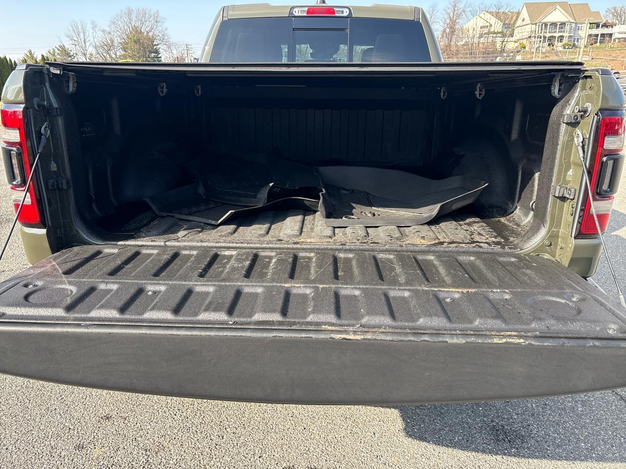 RAM 1500 Big Horn Quad Cab 4WD 2021