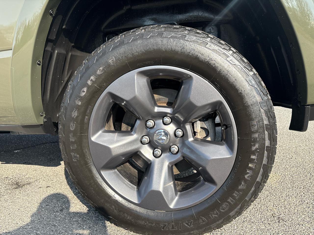 RAM 1500 Big Horn Quad Cab 4WD 2021