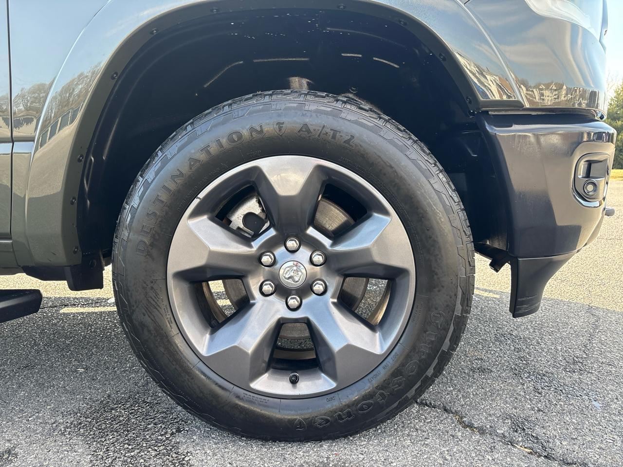 RAM 1500 Big Horn Quad Cab 4WD 2021