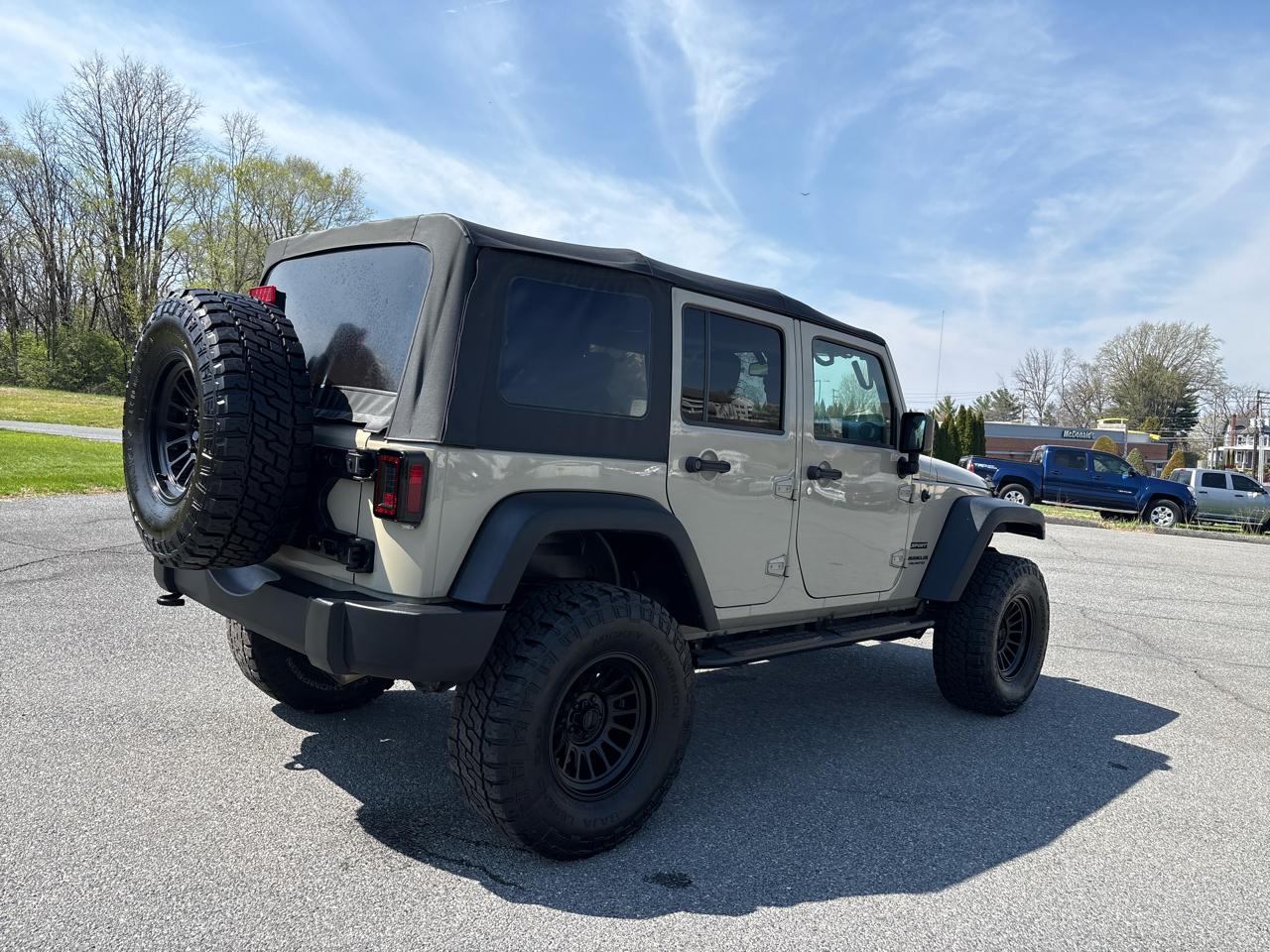 Jeep Wrangler Unlimited Sport 4WD 2017