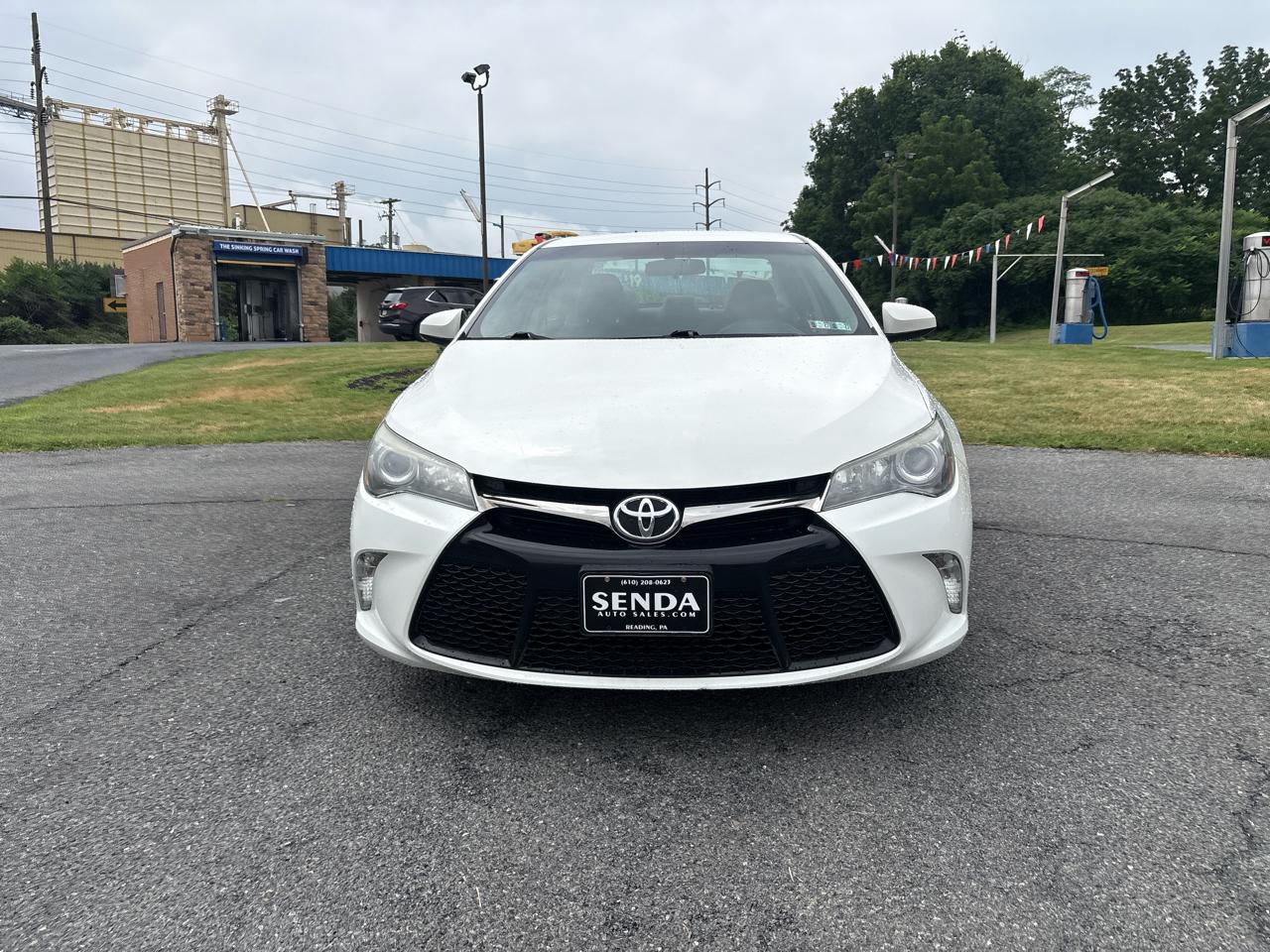 Toyota Camry SE 2015