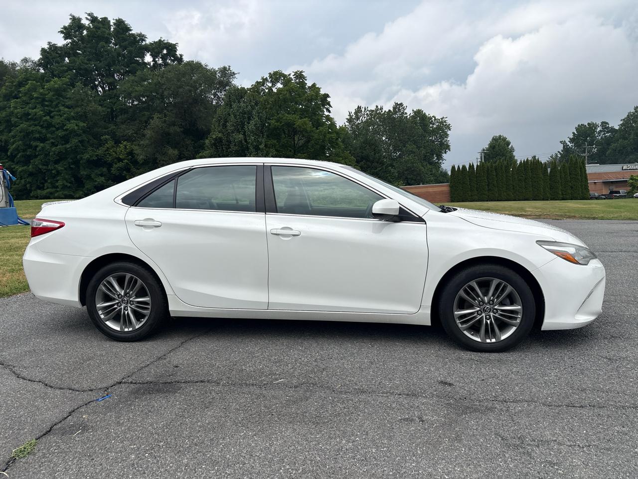 Toyota Camry SE 2015